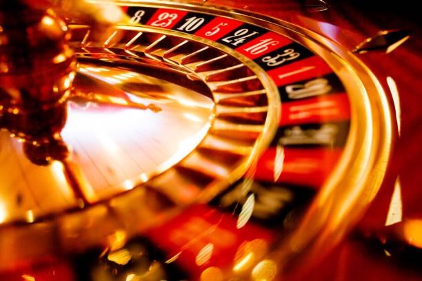 Live Three Card Poker table at merpati178 with dealer, card display, and real-time settlement